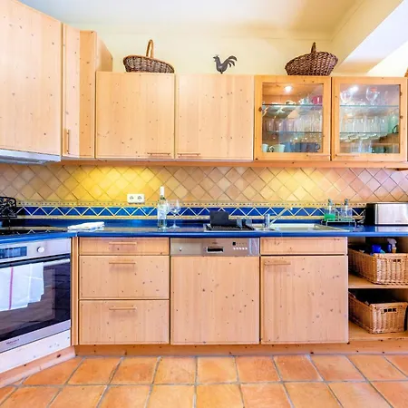 Casa Serrao Private Pool & Sea Glimpses Walk To Dining & Beaches Carvoeiro (Lagoa)